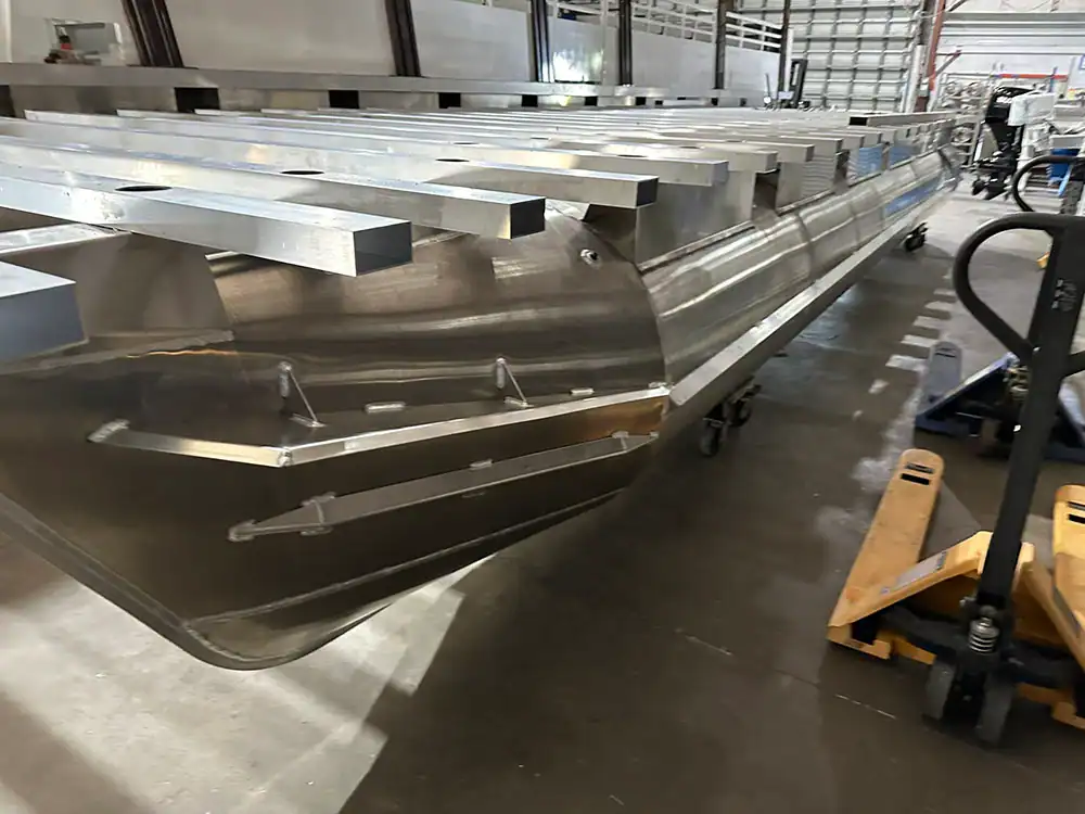 Durable Cross Members | Tridentpontoons